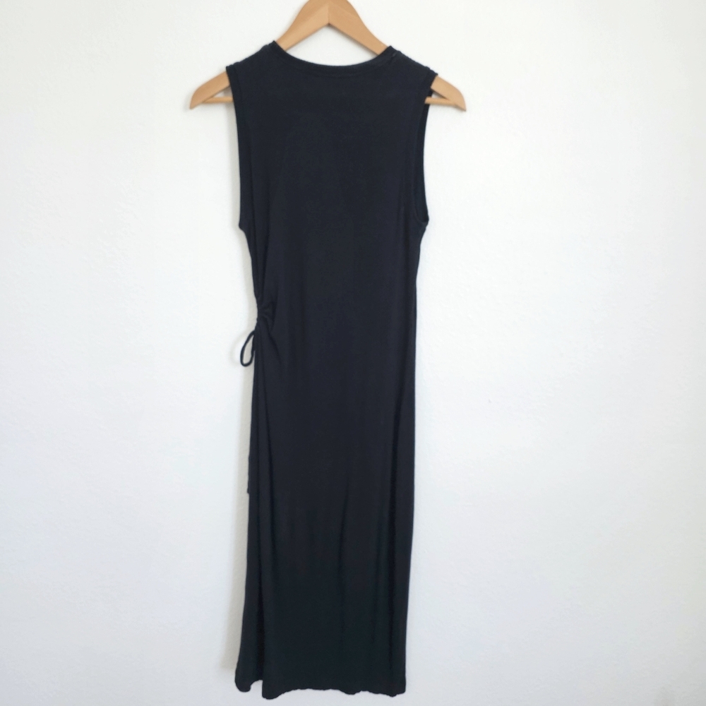 Abercrombie & Fitch Midi Black Sleeveless Keyhole Cutout Knit Dress Size Medium - Picture 3 of 5